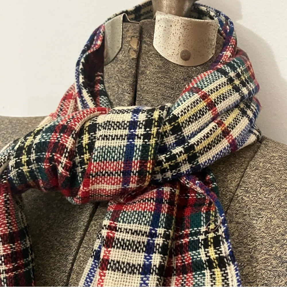 Vintage Baar & Beards 100% Wool Plaid Fringe Stole Scarf Hand Knotted in Japan